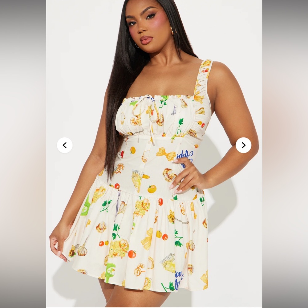 Fashion nova dress never worn